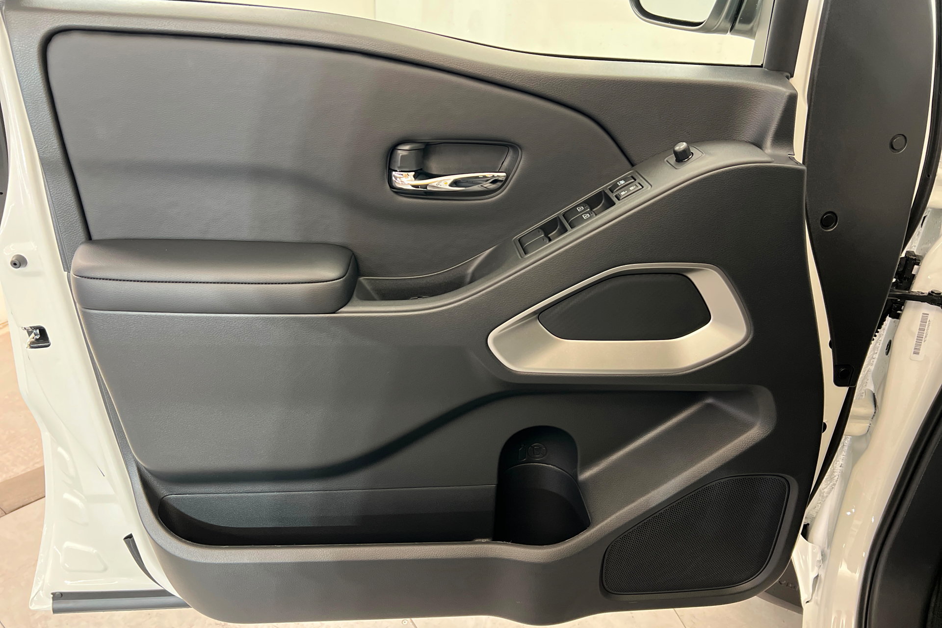 New 2026 Nissan Frontier SV w/ Tow Package AWD/4WD image 14