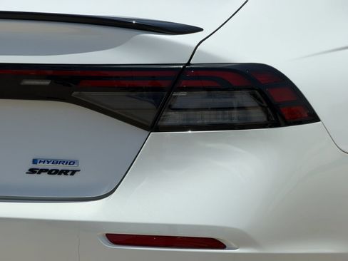 Used 2025 Honda Accord Sport image 11