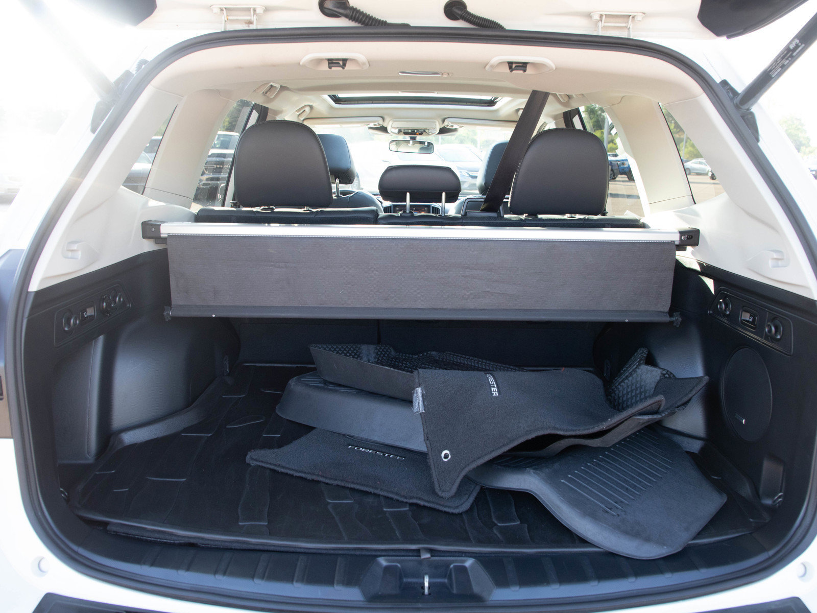 Used 2024 Subaru Forester Limited AWD/4WD image 9
