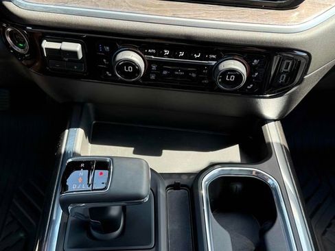 Certified 2025 Chevrolet Silverado 1500 LTZ image 4