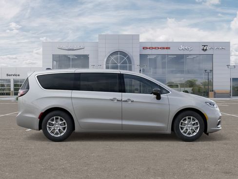 New 2026 Chrysler Pacifica Select FWD image 21