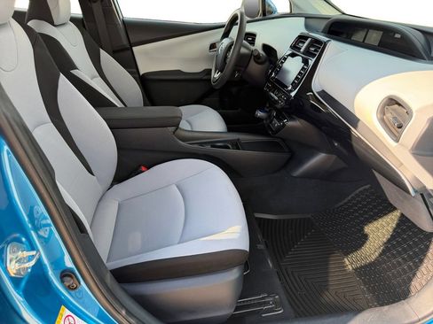 Used 2022 Toyota Prius L Eco FWD image 16