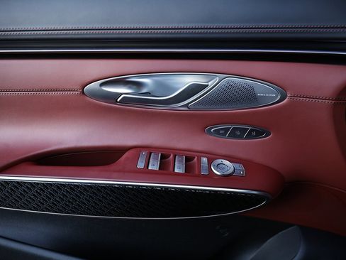 Used 2026 Genesis GV70 3.5T Sport Prestige image 13