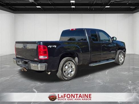 Used 2009 GMC Sierra 1500 SLT w/ SLT Convenience Package AWD/4WD image 5