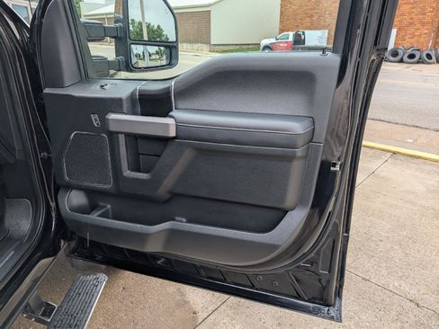 Used 2019 Ford F450 Platinum w/ Platinum Ultimate Package AWD/4WD image 16