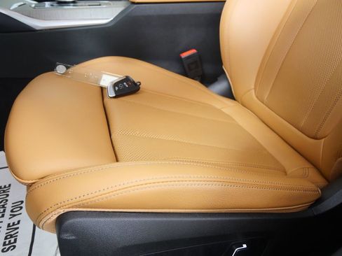 Certified 2025 BMW 330i Sedan image 10