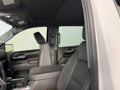 Used 2023 Chevrolet Silverado 1500 LTZ AWD/4WD image 23