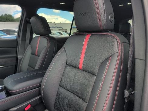 Used 2024 Chevrolet Traverse RS w/ LPO, Floor Liner Package AWD/4WD image 25