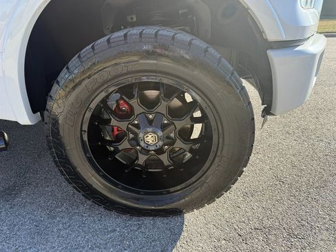 Used 2015 Ford F150 Lariat image 30