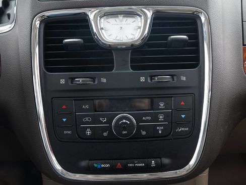 Used 2012 Chrysler Town & Country Touring-L w/ Entertainment Group #2 image 37