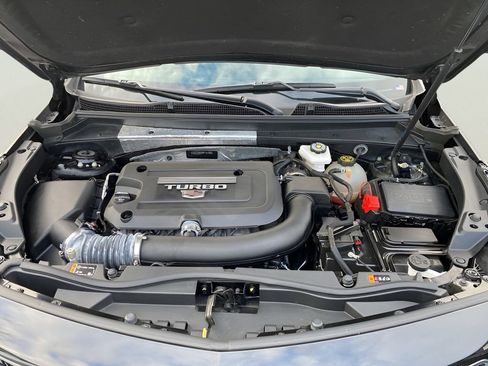 Certified 2023 Cadillac XT4 Luxury w/ Cold Weather Package image 11