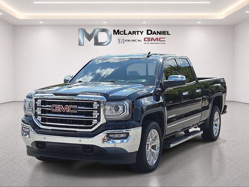 Used 2017 GMC Sierra 1500 SLT w/ SLT Premium Package AWD/4WD image 3