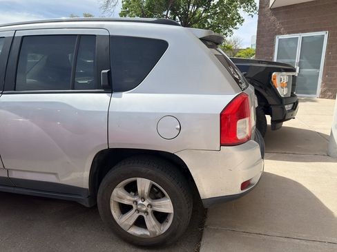 Used 2012 Jeep Compass Sport AWD/4WD image 14