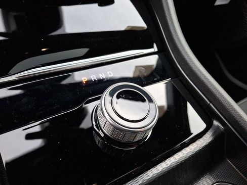 New 2025 Jeep Grand Cherokee L Laredo image 11