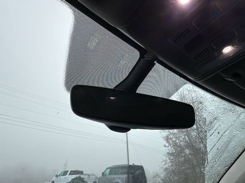 Used 2021 Volkswagen Atlas SE image 26