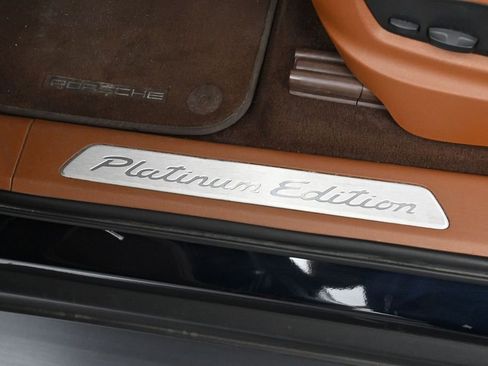 Certified 2023 Porsche Cayenne Platinum Edition AWD/4WD image 16