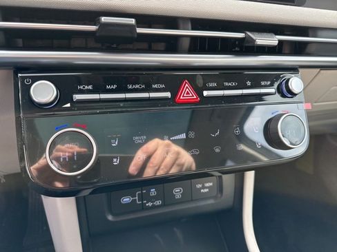 New 2025 Hyundai Tucson Limited image 31