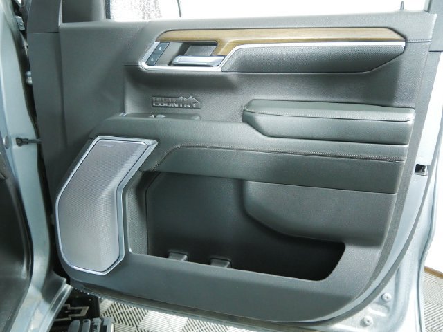Used 2024 Chevrolet Silverado 1500 High Country AWD/4WD image 12