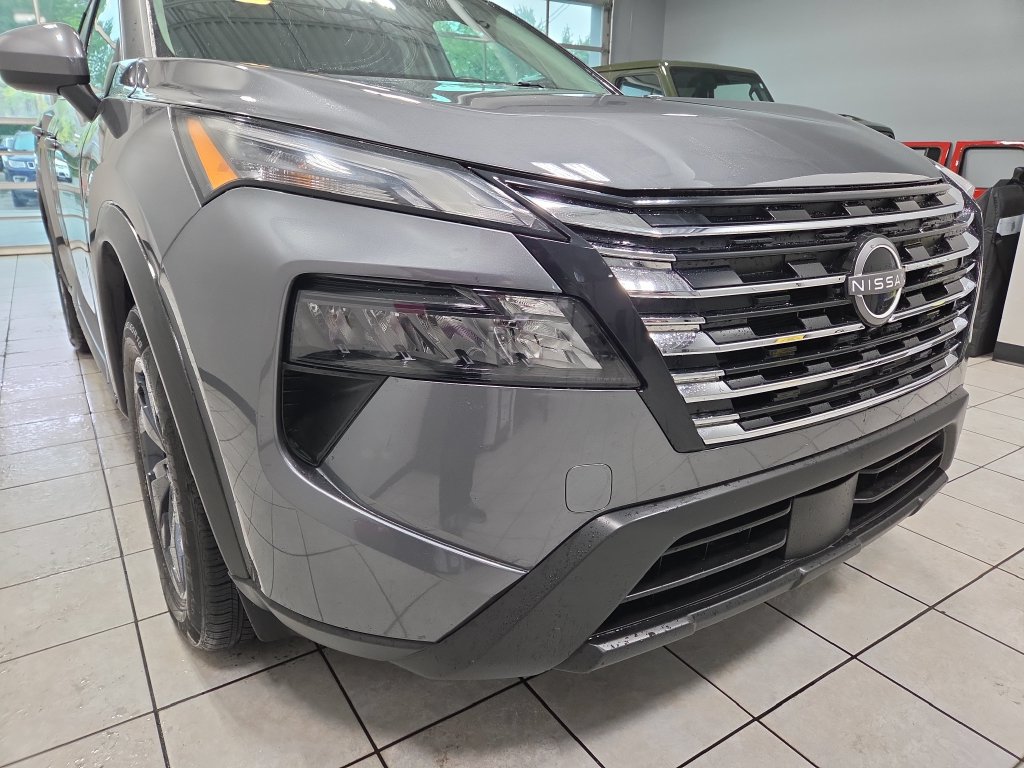 Used 2026 Nissan Rogue SV AWD/4WD image 22