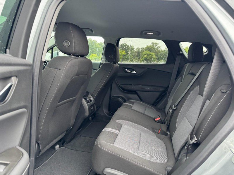 New 2026 Chevrolet Blazer LT w/ Convenience Package FWD image 31