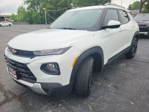 Used 2023 Chevrolet TrailBlazer LT FWD image 5