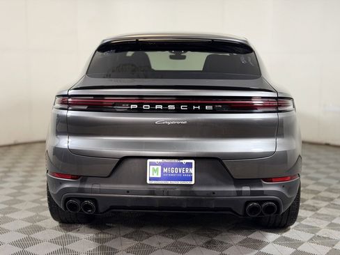 Used 2024 Porsche Cayenne Coupe image 5