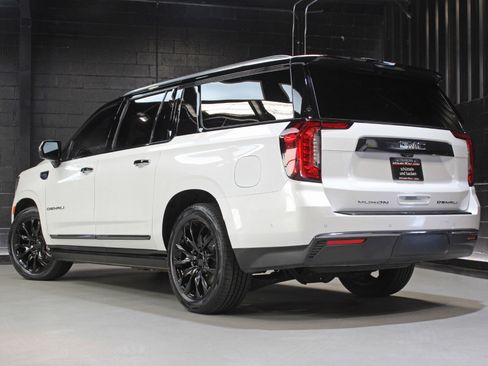 Used 2024 GMC Yukon XL Denali Ultimate image 8