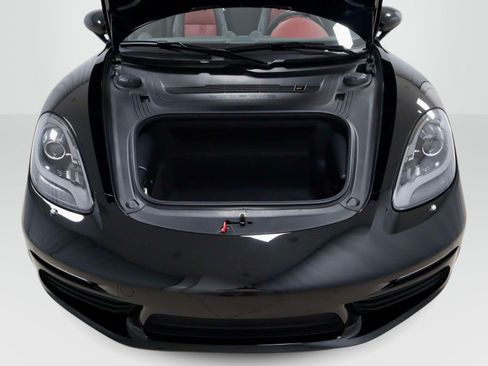 Used 2017 Porsche 718 Boxster RWD image 10