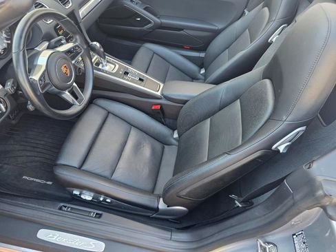 Used 2018 Porsche 718 Boxster S RWD image 31