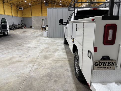 Used 2020 Ford F250 XL w/ Power Equipment Group image 9