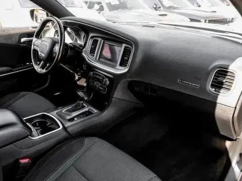Used 2022 Dodge Charger SXT image 24