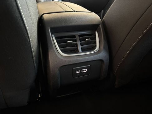 Used 2025 Chevrolet Blazer LT FWD image 24