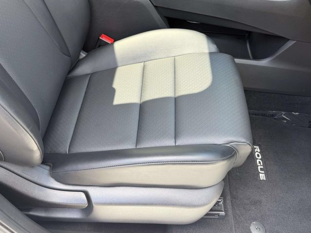 Used 2023 Nissan Rogue SV w/ SV Premium B Package AWD/4WD image 9