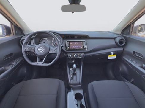 Certified 2025 Nissan Kicks Play S FWD image 17