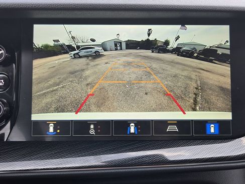 Used 2023 Buick Envision Essence w/ Technology Package I image 18