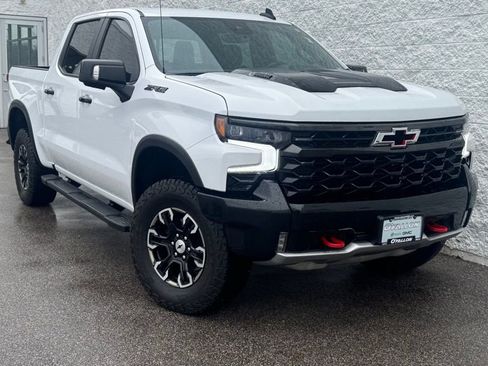 Used 2024 Chevrolet Silverado 1500 ZR2 w/ Technology Package AWD/4WD image 2