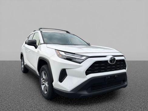 Used 2025 Toyota RAV4 LE AWD/4WD image 2