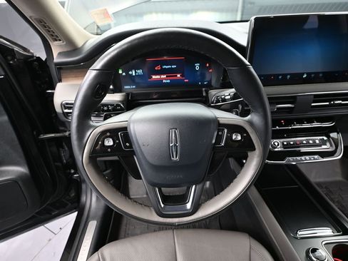 Used 2025 Lincoln Corsair Reserve w/ Jet Appearance Package AWD/4WD image 27