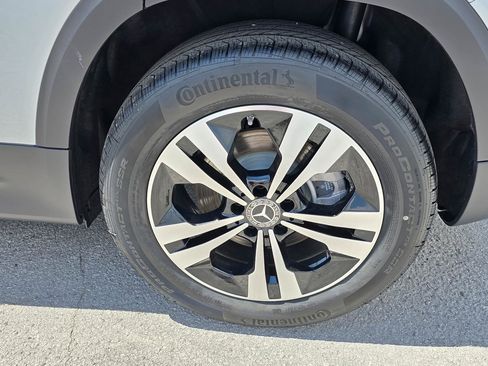 New 2026 Mercedes-Benz GLB 250 4MATIC image 9