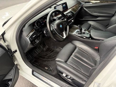 Used 2017 BMW 540i RWD image 27