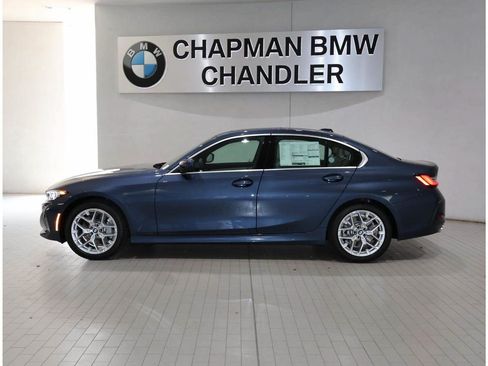 Used 2026 BMW 330i Sedan w/ Premium Package RWD image 3