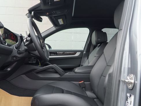 New 2026 Porsche Cayenne image 17
