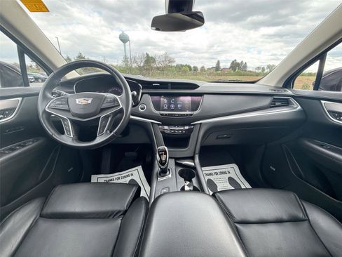 Used 2017 Cadillac XT5 Luxury w/ Driver Awareness Package AWD/4WD image 22