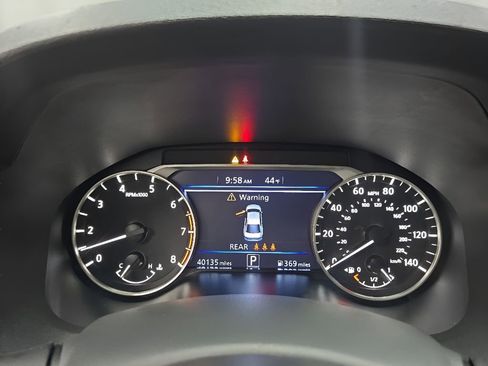 Used 2025 Nissan Altima 2.5 SV FWD image 28