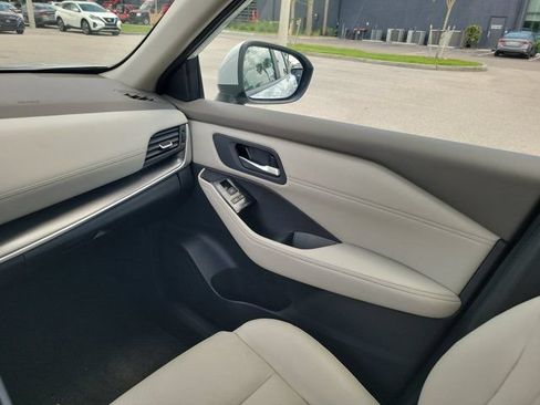 Certified 2026 Nissan Rogue SV w/ SV Premium Package FWD image 14