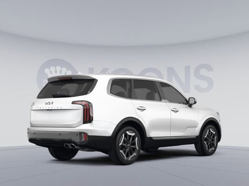 Used 2024 Kia Telluride EX w/ EX Captain's Chair Package AWD/4WD image 4