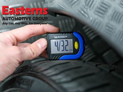 Used 2021 Chevrolet Camaro LT image 24