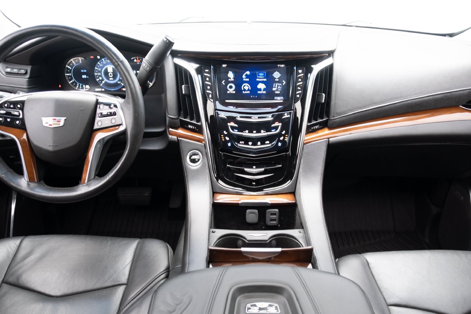 Used 2017 Cadillac Escalade Premium Luxury AWD/4WD image 22