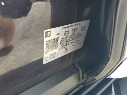 Used 2023 GMC Yukon SLT RWD image 29