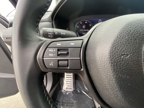 Certified 2025 Honda Accord Sport image 25